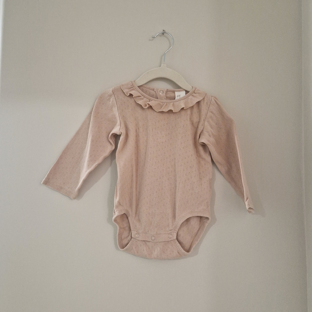 H&M Blush Ruffled Long Sleeve Bodysuit